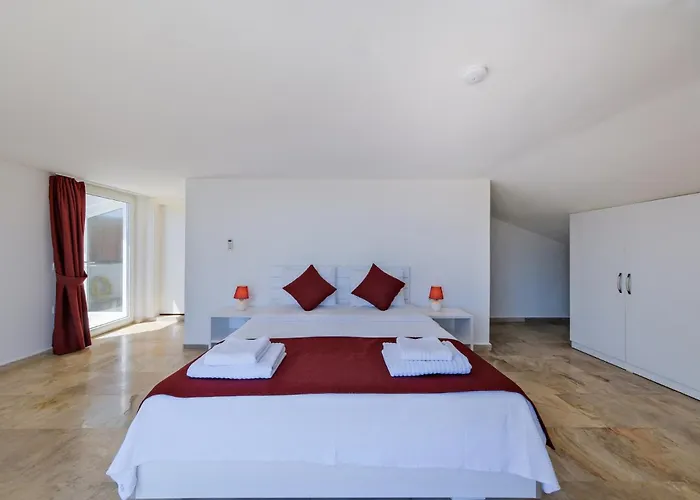Villa Lumiere 3 *